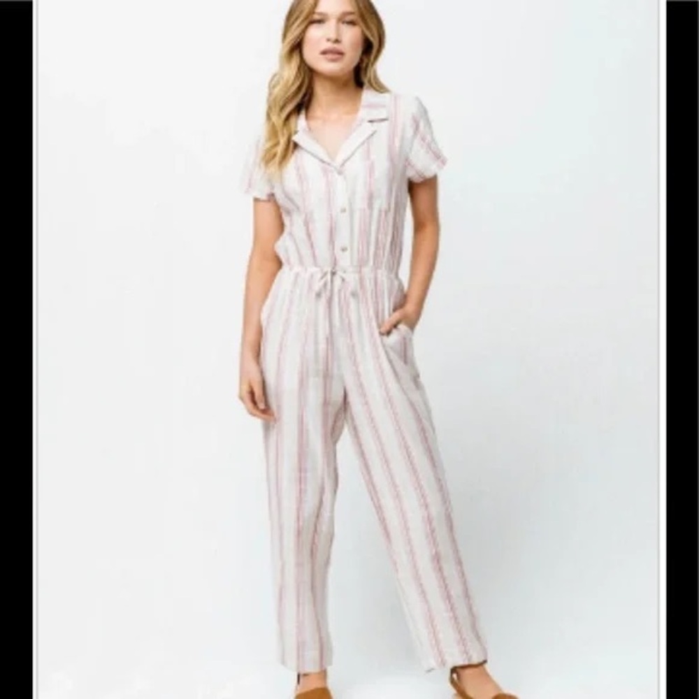 Sky and Sparrow Size M Striped Red & Cream short sleeved  button front Jumpsuit